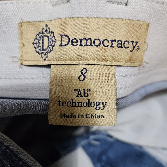Democracy - Picture 5 of 6